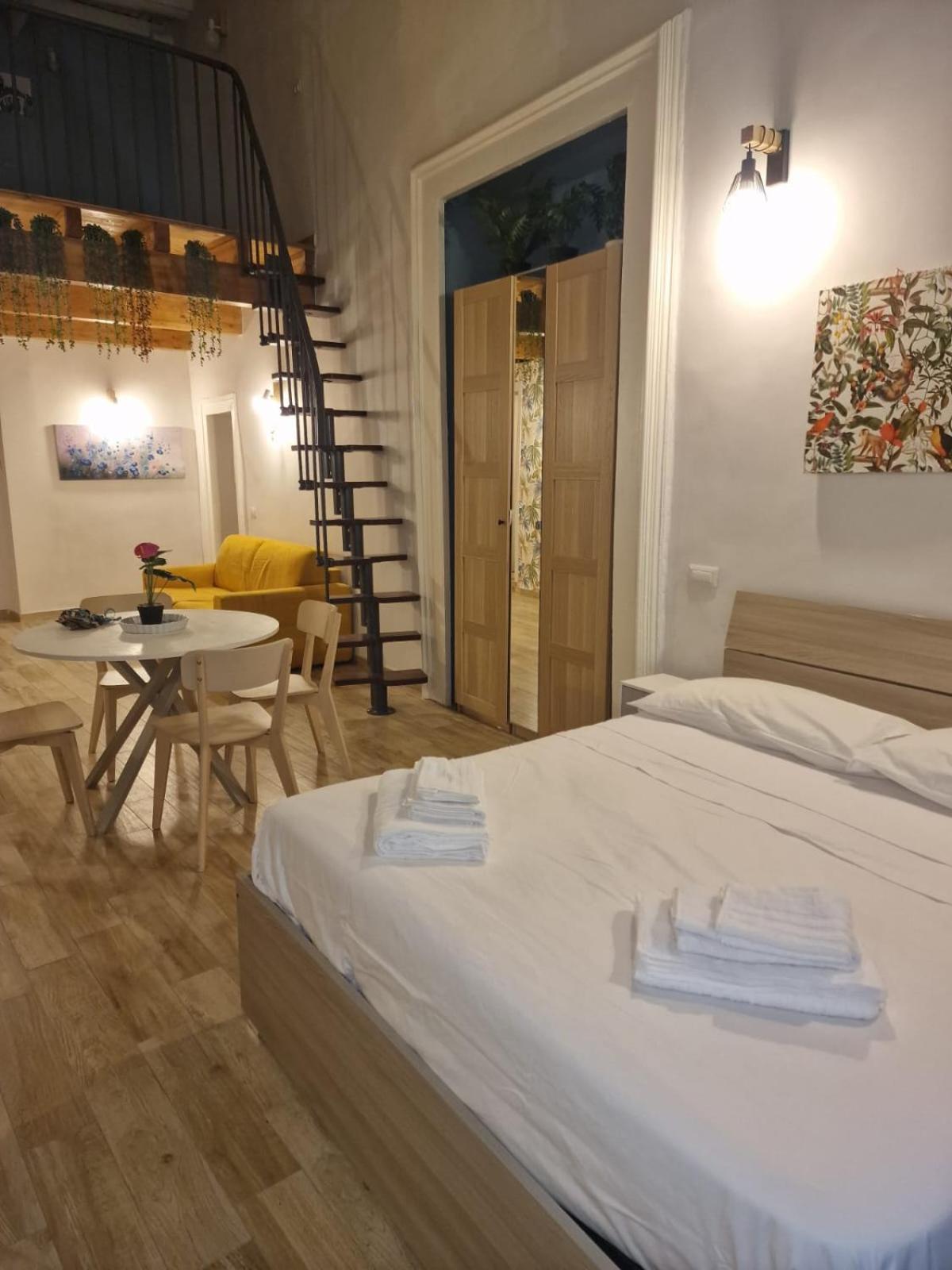 Apartment Vico Sedil Capuano 21 Naples